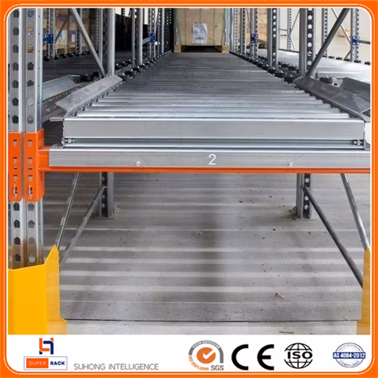 Rack d'écoulement de carton de gravité de stockage d'entrepôt.